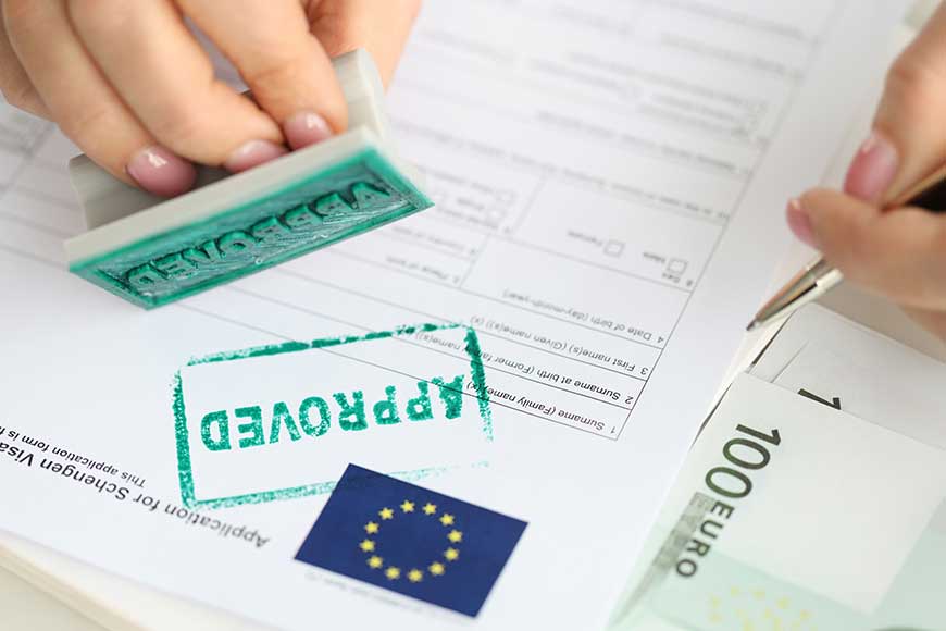 Как получить статус гражданина ЕС