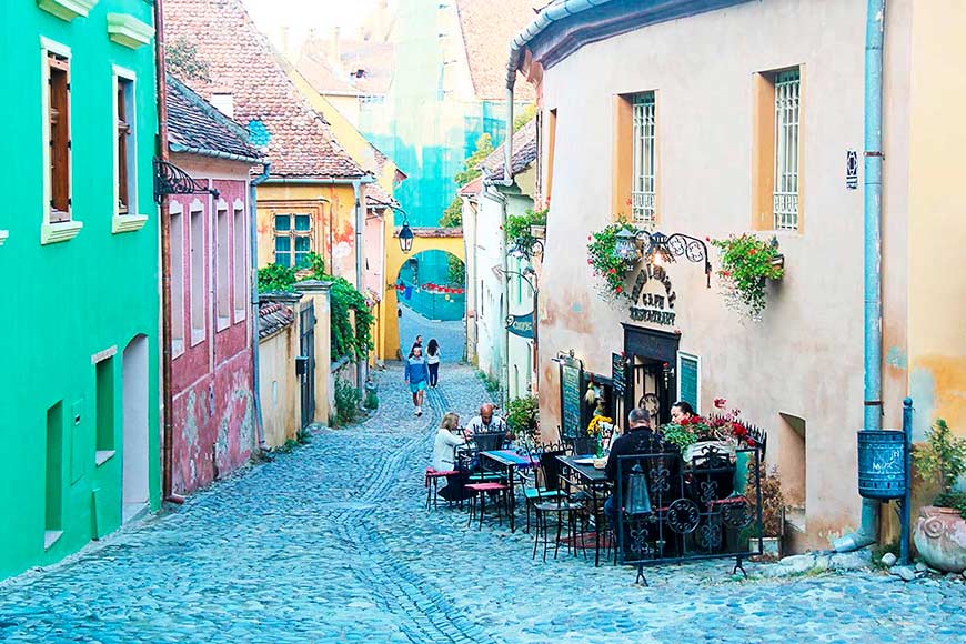 Отказ в гражданстве Румынии через недостаточное проживание